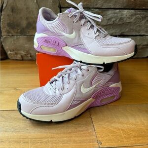 Brand New Women’s Nike Air Excee Violet Star athletic shoes 7